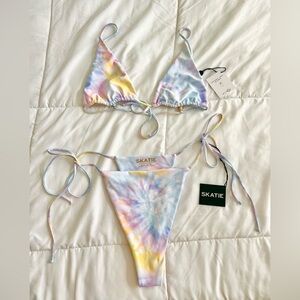 Skatie Tavarua Tie Dye String Bikini size Large